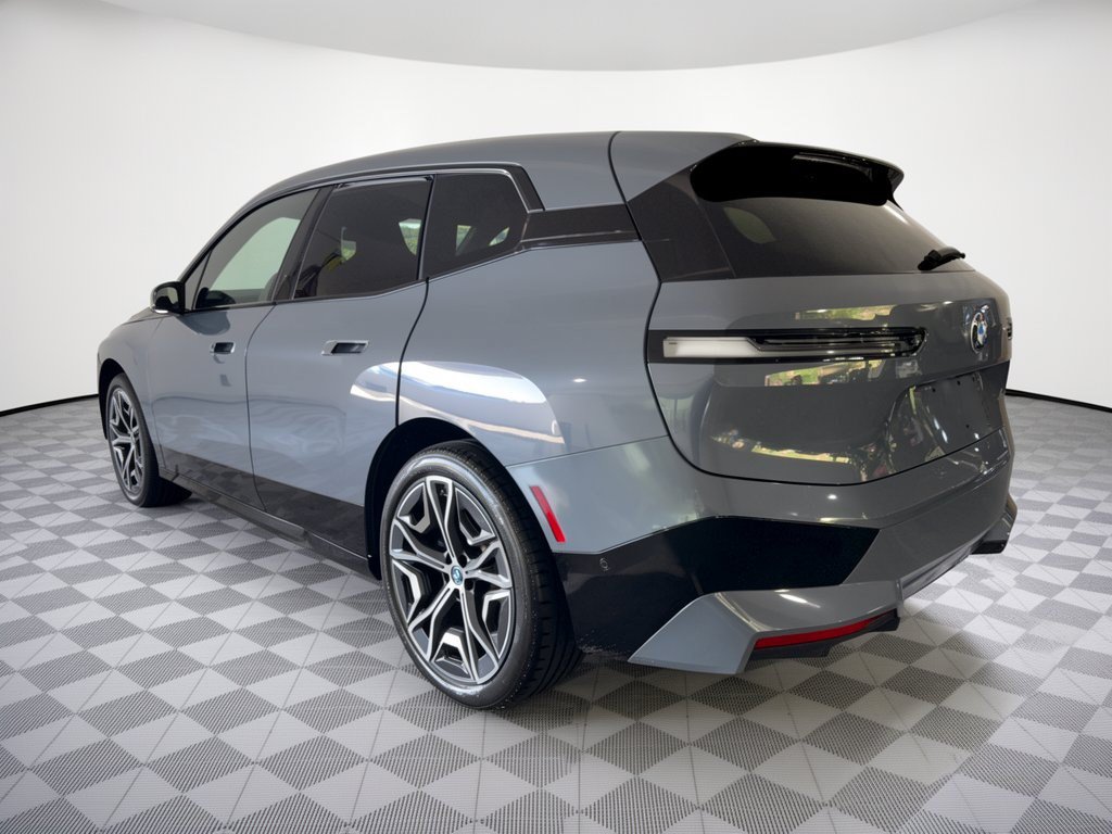Certified 2024 BMW iX xDrive50 w/ Premium Package AWD/4WD image 3