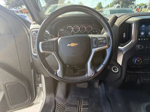 Used 2021 Chevrolet Silverado 1500 LT AWD/4WD image 14