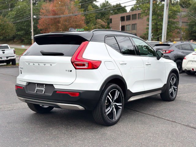 Used 2021 Volvo XC40 T5 R-Design AWD/4WD image 6