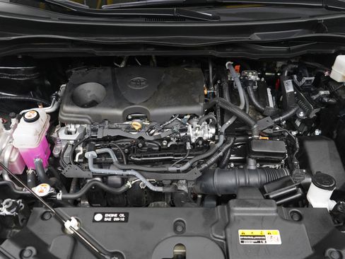 Used 2024 Toyota Sienna XLE w/ XLE Plus Package FWD image 32