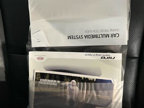 Used 2019 Kia Niro Touring image 18