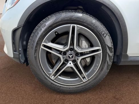 Used 2020 Mercedes-Benz GLC 300 4MATIC image 9