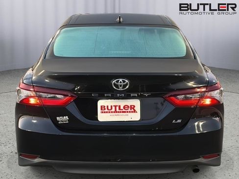 Certified 2022 Toyota Camry LE FWD image 5