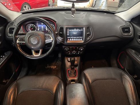 Used 2020 Jeep Compass Trailhawk image 13