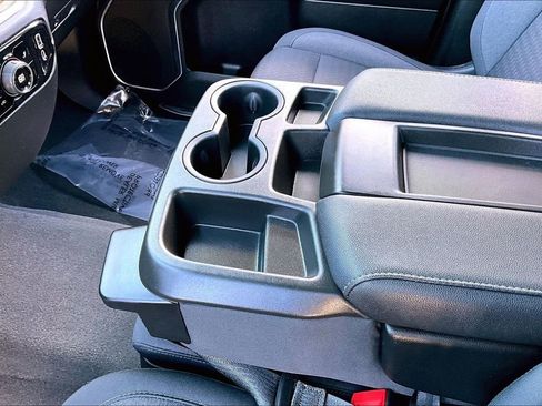 Used 2022 Chevrolet Silverado 1500 LT image 13