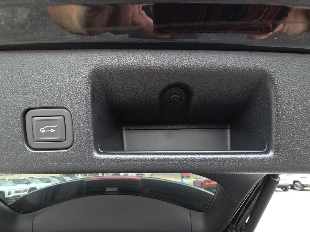Used 2025 Chevrolet Equinox EV RS w/ Convenience Package II FWD image 34