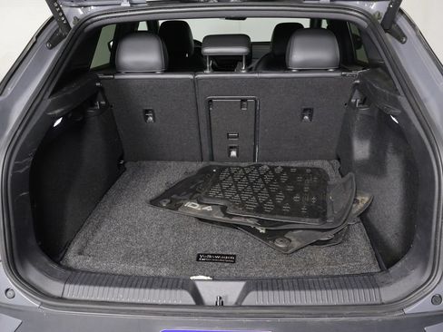 Used 2023 Volkswagen ID.4 Pro S AWD/4WD image 17