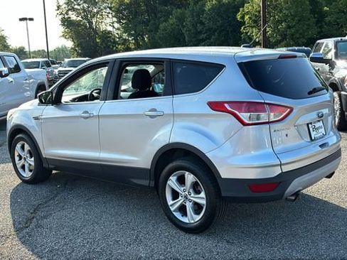 Used 2015 Ford Escape SE FWD image 4