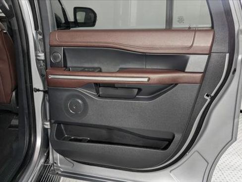 Used 2023 Ford Expedition Max Limited image 21