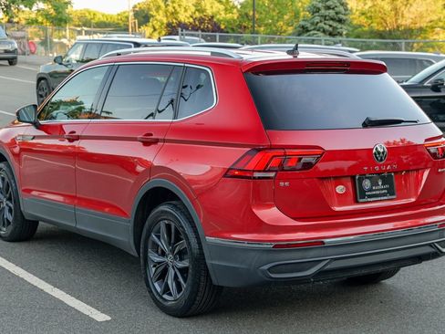 Used 2022 Volkswagen Tiguan SE AWD/4WD image 5