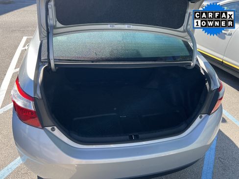 Used 2015 Toyota Corolla LE FWD image 12
