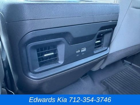 Used 2022 Chevrolet Silverado 1500 LT image 18