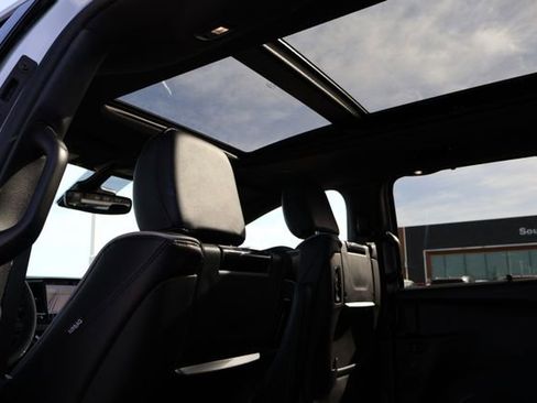 New 2026 Chrysler Pacifica Limited image 11