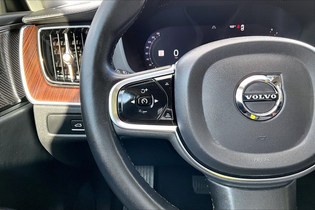 Used 2023 Volvo XC60 B5 Ultimate w/ Climate Package AWD/4WD image 25