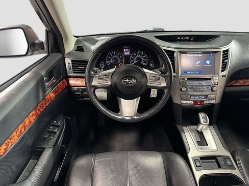 Used 2011 Subaru Outback 3.6R Limited image 24
