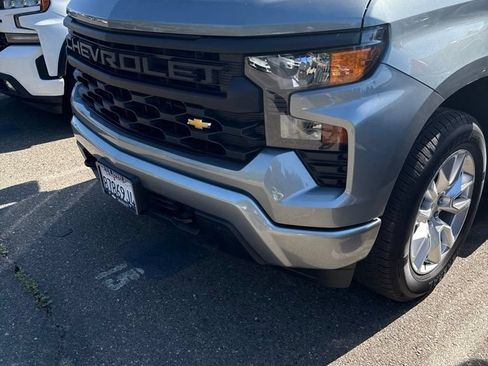 Used 2026 Chevrolet Silverado 1500 Custom AWD/4WD image 2