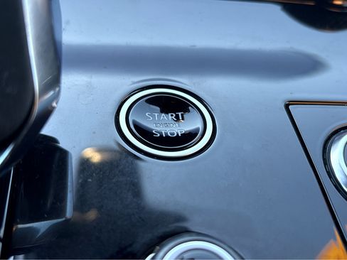 Used 2023 Land Rover Range Rover Sport SE Dynamic image 7