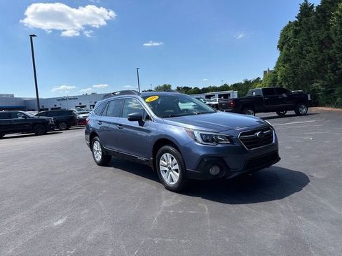Used 2018 Subaru Outback 2.5i Premium AWD/4WD image 1