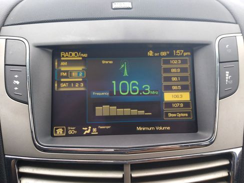Used 2010 Lincoln MKT AWD image 20