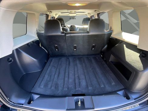 Used 2017 Jeep Patriot High Altitude image 27