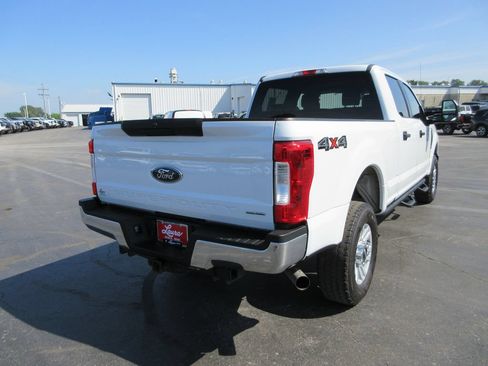 Used 2018 Ford F250 XLT AWD/4WD image 4