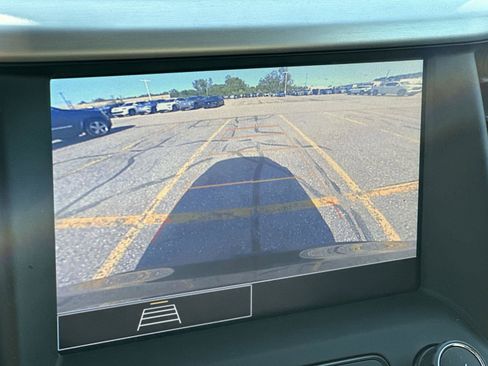 Certified 2023 GMC Acadia SLE w/ Driver Convenience Package image 14