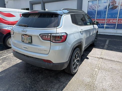 Used 2024 Jeep Compass Limited AWD/4WD image 4