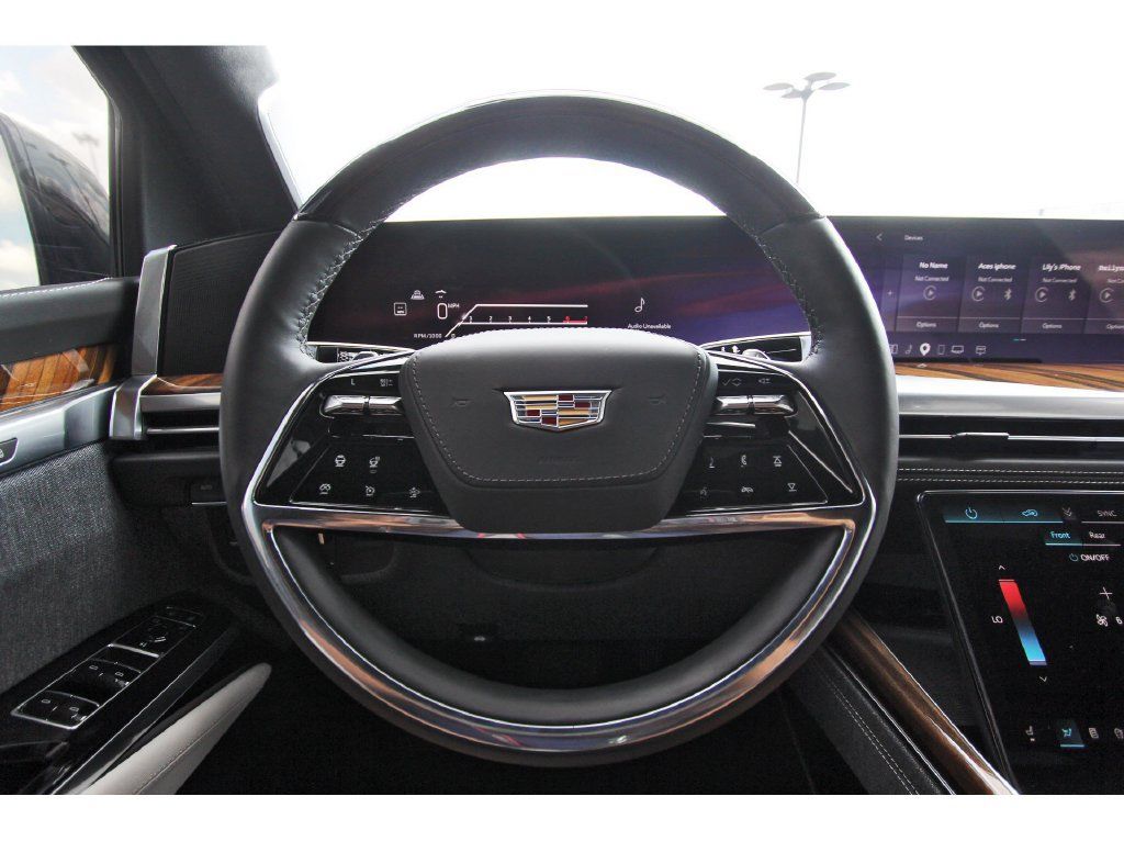 Used 2026 Cadillac Escalade Platinum Sport w/ LPO, ONYX Package AWD/4WD image 15