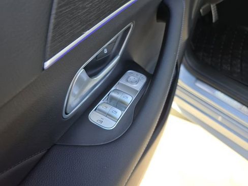 New 2026 Mercedes-Benz GLS 450 4MATIC image 17