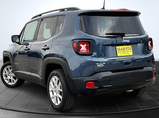 Used 2023 Jeep Renegade Latitude w/ Premium Group video 2