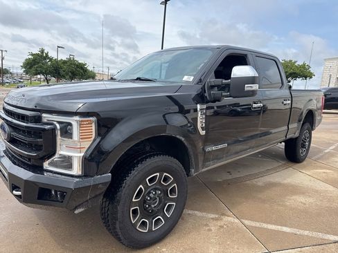 Used 2021 Ford F250 Platinum w/ FX4 Off-Road Package AWD/4WD image 1