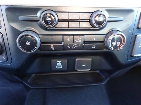 Used 2023 Ford F250 XLT image 39