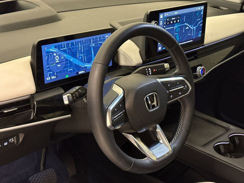 Certified 2025 Honda Prologue Elite image 21