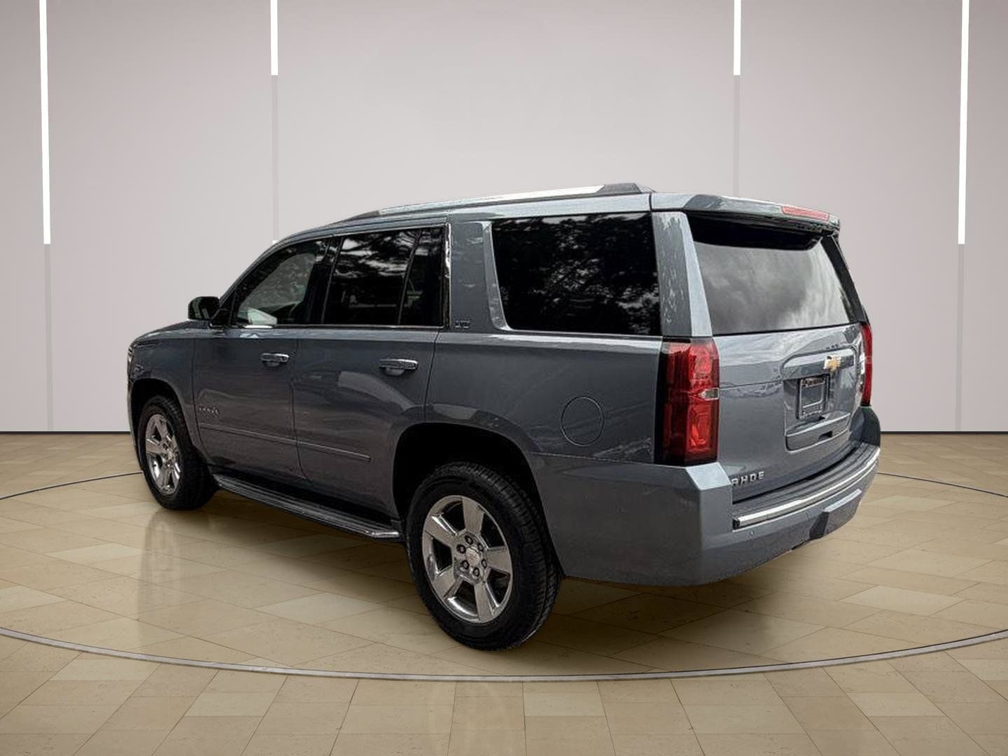 Used 2016 Chevrolet Tahoe LTZ AWD/4WD image 3