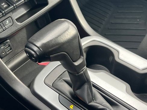 Used 2020 Chevrolet Colorado ZR2 w/ Colorado ZR2 Bison Edition AWD/4WD image 18