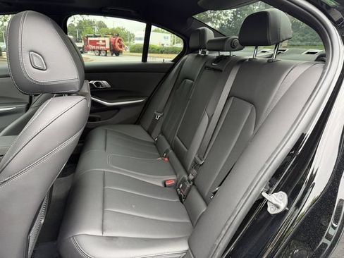 Used 2022 BMW 330i Sedan w/ Driving Assistance Package RWD image 27