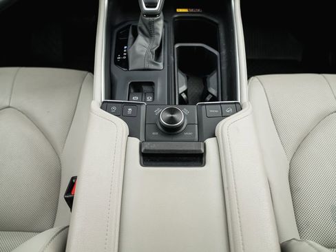 Used 2024 Toyota Grand Highlander Platinum image 25