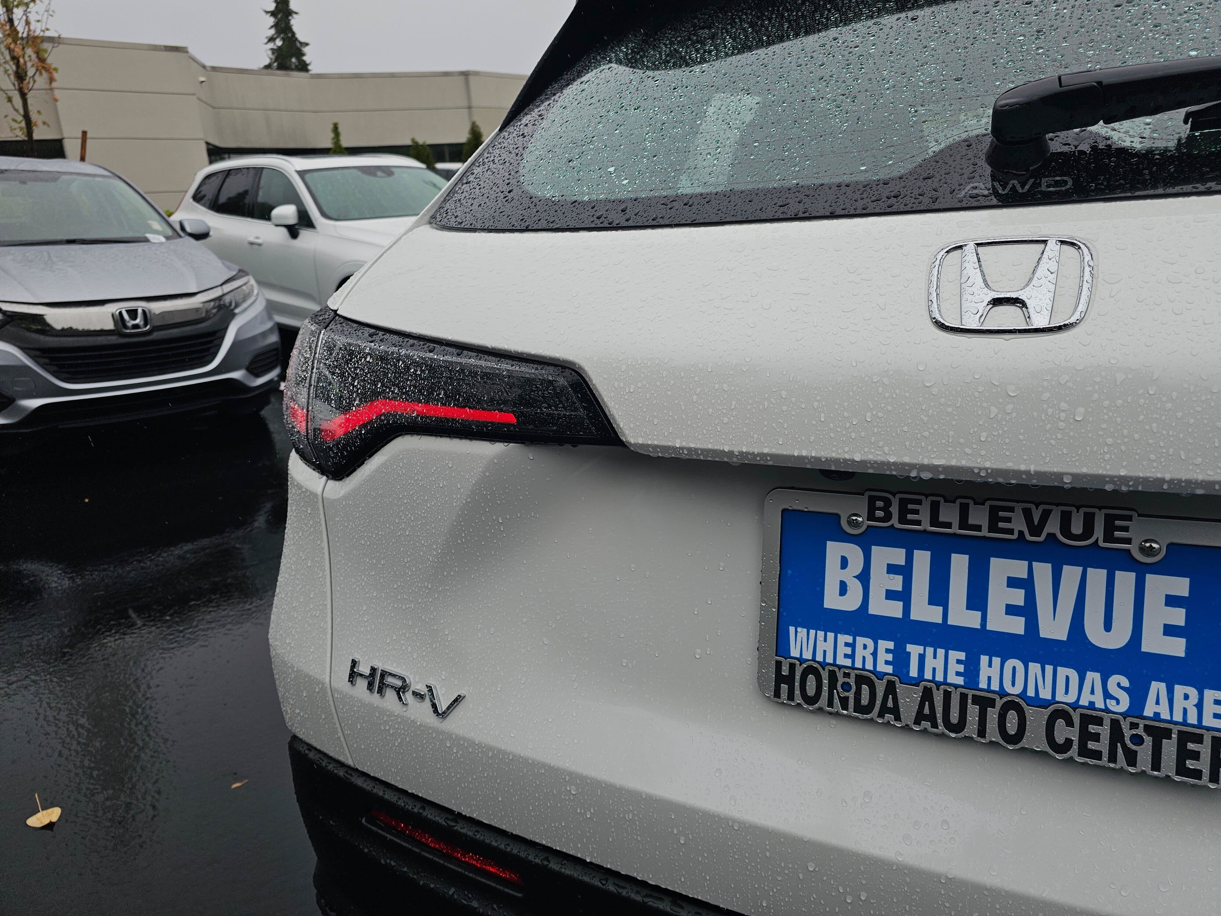 Used 2025 Honda HR-V LX image 16