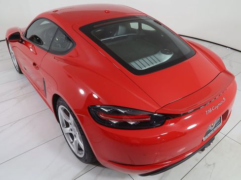 Used 2023 Porsche 718 Cayman S w/ Sport Chrono Package image 31