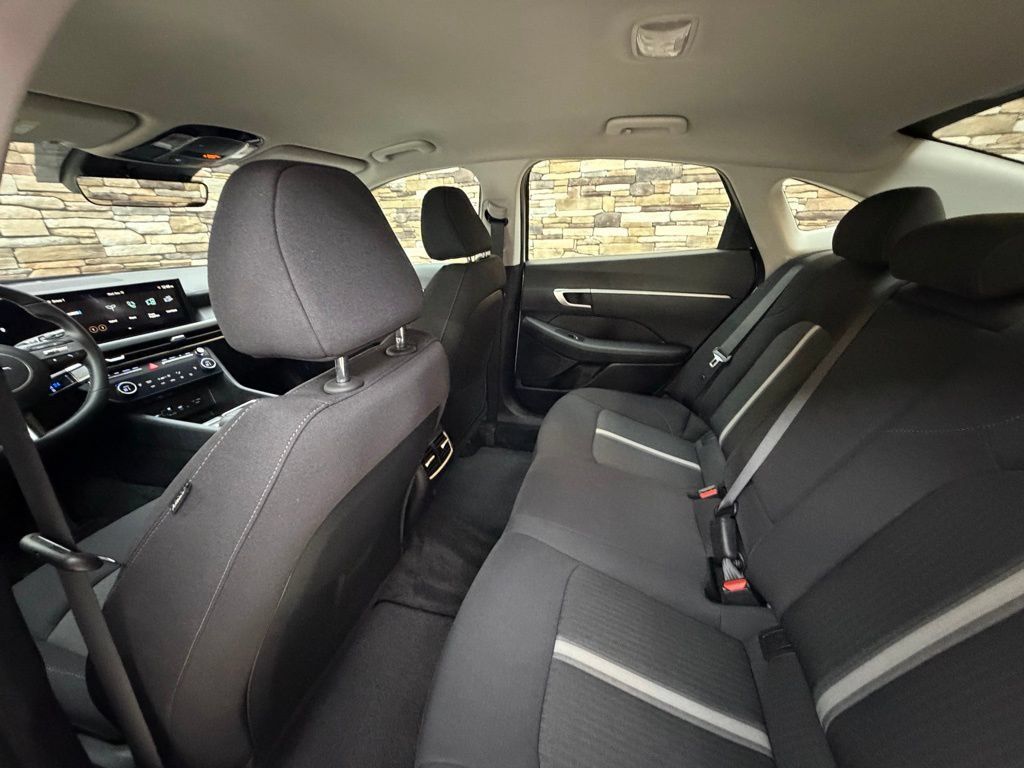 Used 2025 Hyundai Sonata SEL FWD image 24