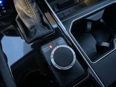 Used 2024 Toyota Tundra Limited image 36