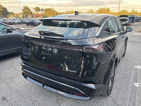 Used 2024 Nissan Ariya FWD image 9