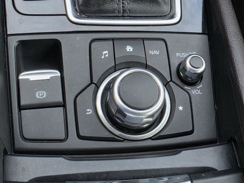 Used 2018 MAZDA MAZDA3 Touring image 20