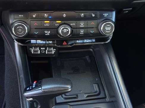 Used 2024 Dodge Durango R/T image 25