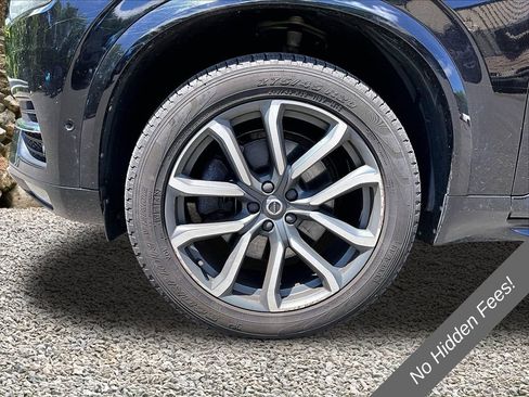 Used 2016 Volvo XC90 T6 Momentum w/ Momentum Plus Package AWD/4WD image 9
