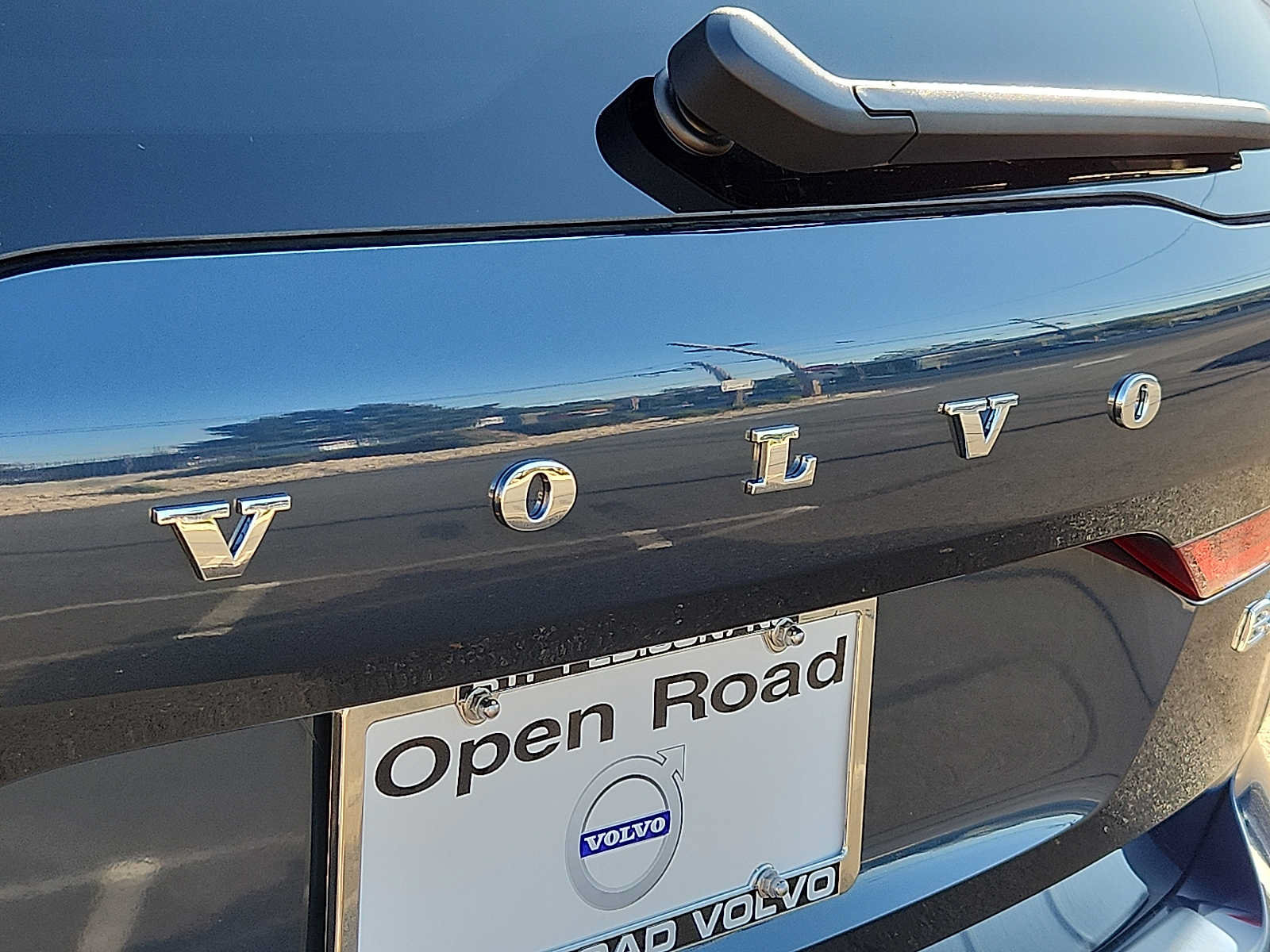 Used 2027 Volvo XC60 B5 Core AWD/4WD image 28