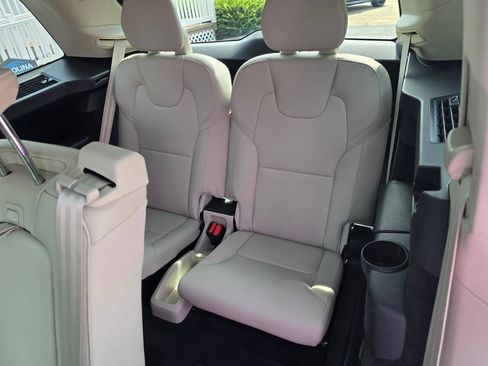 Used 2017 Volvo XC90 T6 Momentum w/ Vision Package AWD/4WD image 20