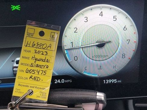 Used 2023 Hyundai Elantra SEL w/ Convenience Package FWD image 7