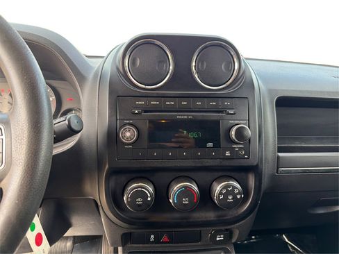 Used 2011 Jeep Compass 4WD image 14