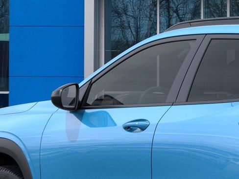 New 2026 Chevrolet Trax LT FWD image 12